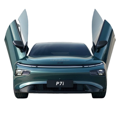 Xpeng P7 Ev 5 lugares SUV elétrico Carro com cor interior escura e tipo de motor turbo