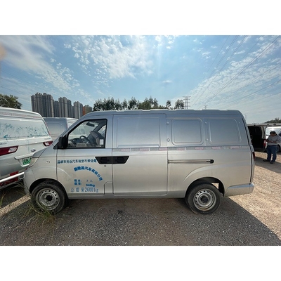 Vans de segunda mão acessíveis com sistema de direção elétrica e 4 números de mudança para a frente