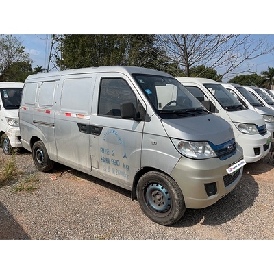 Vans energéticos de segunda mão acessíveis com volante multifunção e 2 assentos