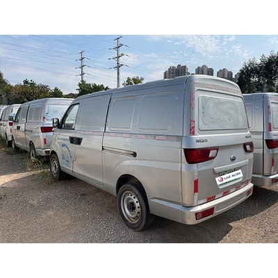 Vans energéticos de segunda mão acessíveis com volante multifunção e 2 assentos