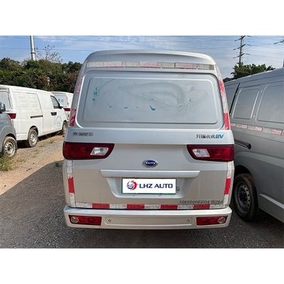 Vans energéticos de segunda mão acessíveis com volante multifunção e 2 assentos