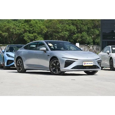 Segura A versão 2024 Neta S 1160 km/h com 8 airbags e freios de disco dianteiros e traseiros