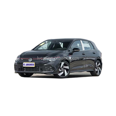 Eficiência e potência combinadas 2023 Volkswagen Golf GTI com binário máximo de 350 Nm