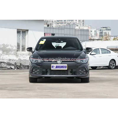 Eficiência e potência combinadas 2023 Volkswagen Golf GTI com binário máximo de 350 Nm