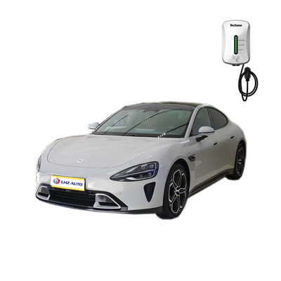 O mais recente carro esportivo de energia da Xiaomi Su7 com bateria de lítio e 838 Nm de torque máximo