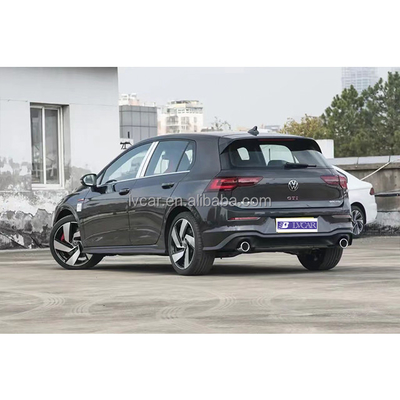 Eficiência e potência combinadas 2023 Volkswagen Golf GTI com binário máximo de 350 Nm