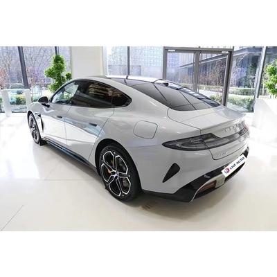 O mais recente carro esportivo de energia da Xiaomi Su7 com bateria de lítio e 838 Nm de torque máximo