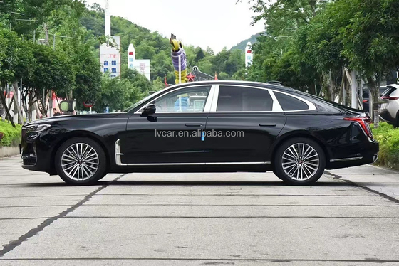 185kW Potência máxima HongQi H9 Carro chinês popular com direção à esquerda e potência de combustível