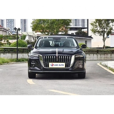 Limousine chinês de médio a grande porte HongQi H5 com capacidade de motor de 4,1-6L e alta demanda