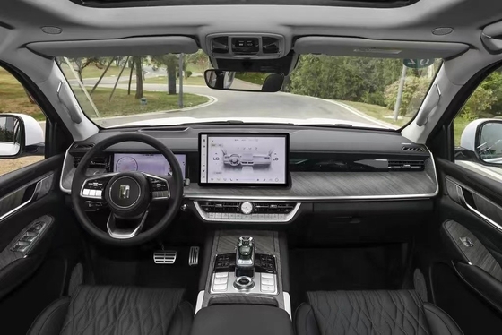 SUV Tank 500 Plug-in Hybrid Luxury Off-Road Vehicle com volante multifunção