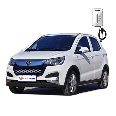 O carro elétrico de 2024 em um veículo adulto de quatro rodas de baixa velocidade com 200 km de alcance de cruzeiro