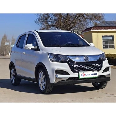 O carro elétrico de 2024 em um veículo adulto de quatro rodas de baixa velocidade com 200 km de alcance de cruzeiro