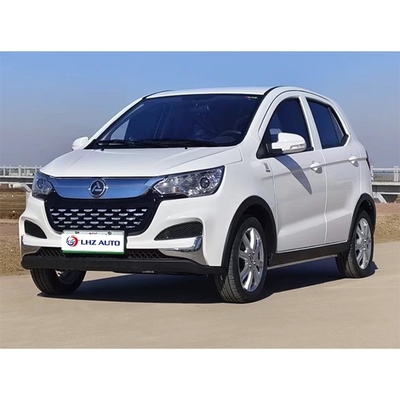 O carro elétrico de 2024 em um veículo adulto de quatro rodas de baixa velocidade com 200 km de alcance de cruzeiro