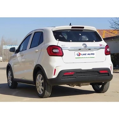 O carro elétrico de 2024 em um veículo adulto de quatro rodas de baixa velocidade com 200 km de alcance de cruzeiro