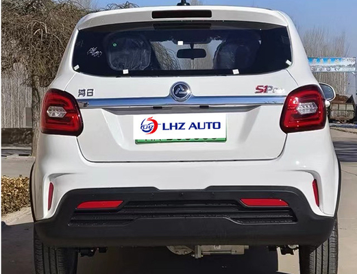 O carro elétrico de 2024 em um veículo adulto de quatro rodas de baixa velocidade com 200 km de alcance de cruzeiro