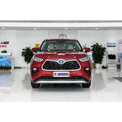 Experimente o futuro da condução com a tela sensível ao toque do Toyota Highlander 2023