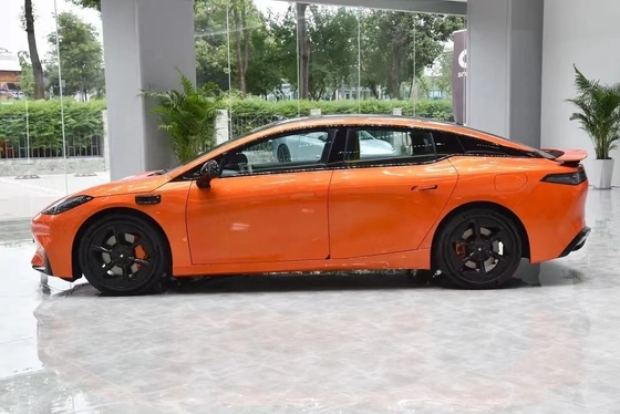 Hyper GT A combinação definitiva de estilo e desempenho em um carro esportivo elétrico