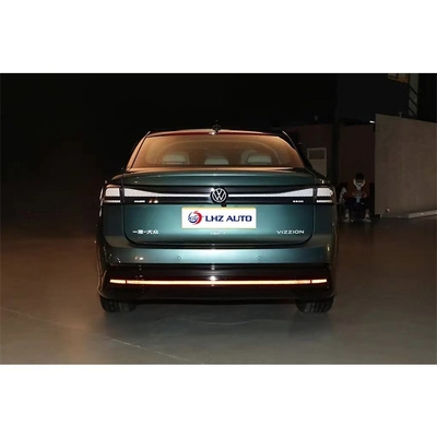 2024 Volkswagen ID7 Leading Sedan na série ID Alimentado por 150kW e 310Nm Torque