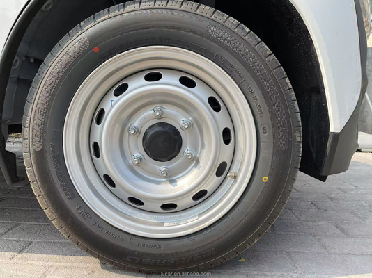 Caminhão de carga Feidi Q2V branco com sistema de elevação automática e alcance de cruzeiro de 250 km
