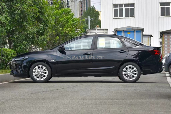 Chevrolet Monza Light Hybrid 1.5L Carro com Ajuste Elétrico do Assento do Copiloto 2023