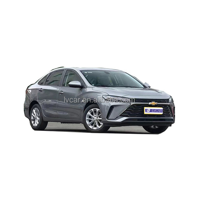 Janela dianteira elétrica e ESC 2022 Chevrolet Monza híbrido com interior de couro escuro