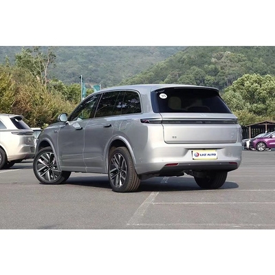 O Li L8 do ano de 2022, SUV de luxo com alto binário e tecnologia avançada.