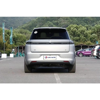O Li L8 do ano de 2022, SUV de luxo com alto binário e tecnologia avançada.