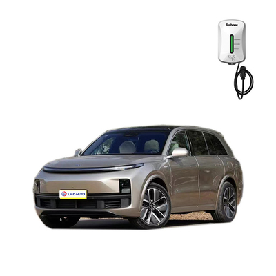 O melhor SUV da família Li L8 com assentos de couro e controle climático automático.