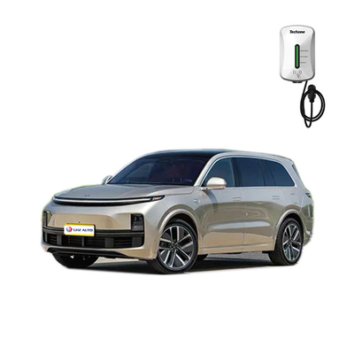 Li L9 O carro chinês com longa resistência e híbrido plug-in de 6 lugares agora na Rússia