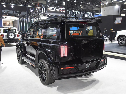 GMW Tank 300 2.0T Grande SUV Off-Road com distância entre eixos de 2750MM e potência máxima de 227PS
