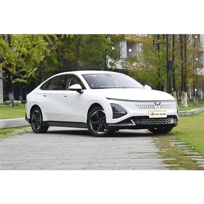 O Limousine de 2024 da Classe A da Wuling Motors com velocidade máxima de 145 km/h e longa resistência
