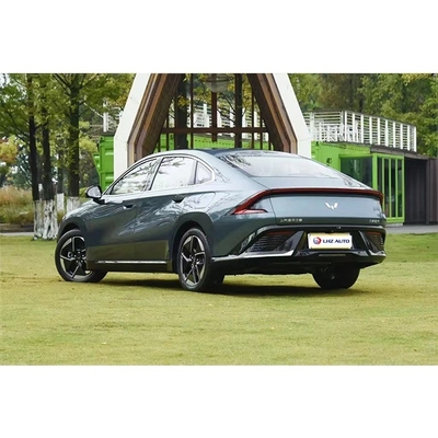 Long Range Lithium Battery Wuling Starlight Hybrid Sedan Classe A Veículo de energia de 5 lugares