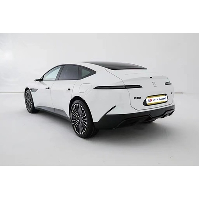 O carro inteligente de combustível elétrico de 2024 com 650 km de autonomia e tecnologia de luxo