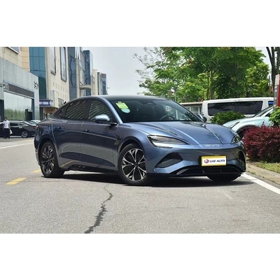 O popular sedã esportivo elétrico de 5 portas da BYD Seal, com 310 Nm de torque e longa duração.