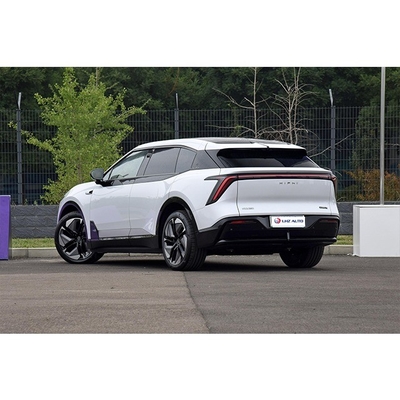 Descubra o poder do Hiphi Y 100% SUV elétrico com 650 km de autonomia e aceleração de 7,1s