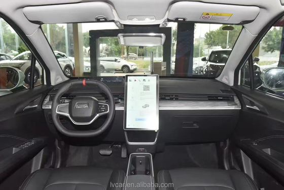 O melhor SUV pequeno da Nezha V com 401 Km de alcance de cruzeiro e características de conforto inteligentes