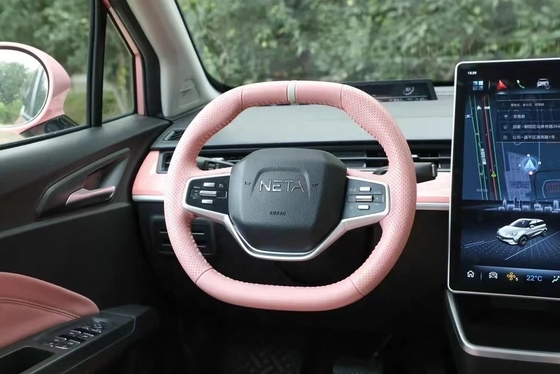 38.88kWh Capacidade da bateria Bateria de íons de lítio Neta EV SUV Ride-On Uesd Carros Carro elétrico