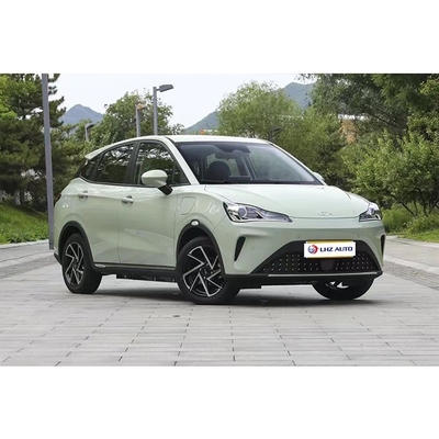 2024 Nezha V SUV Elétrico Car A melhor escolha para Neta AYA 300km 401km Veículos Energéticos
