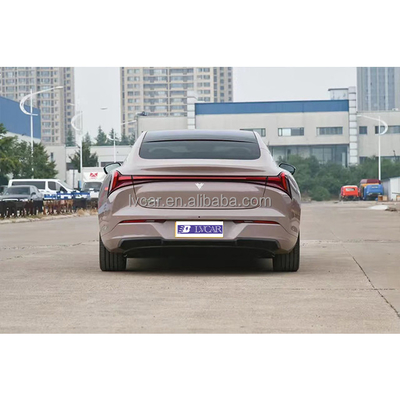 O revolucionário carro energético da Nezha S com 1 160 km de autonomia e controle de velocidade ACC