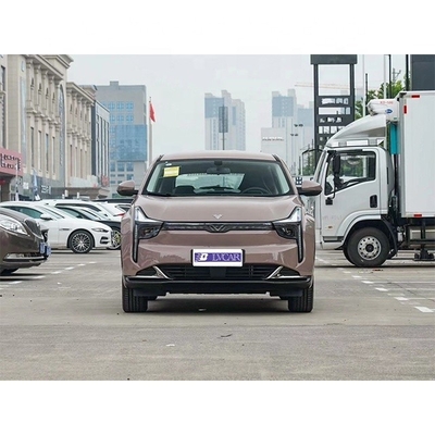 O mais recente SUV elétrico da Neta U-II 500 para casa, com 500 km de gama elétrica pura em marrom.
