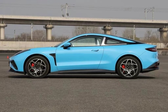 Pure Electric 2024 Nezha GT Sport Car 600 km Faixa de operação 2 portas e 620N.m Torque máximo