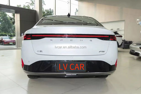 Xpeng P5 P7 2023 Carros elétricos adultos com suspensão traseira e freio de estacionamento elétrico fabricados