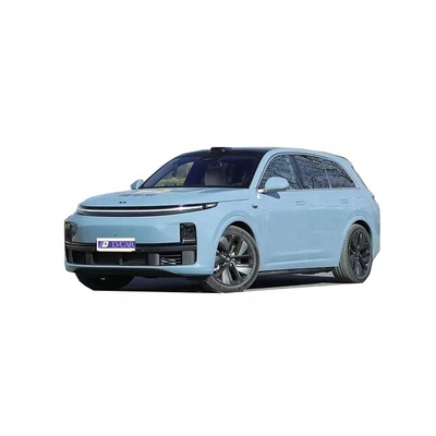 LiXiang L7 Modelo de tração nas quatro rodas Sistema de entretenimento para automóveis com volante multifunção