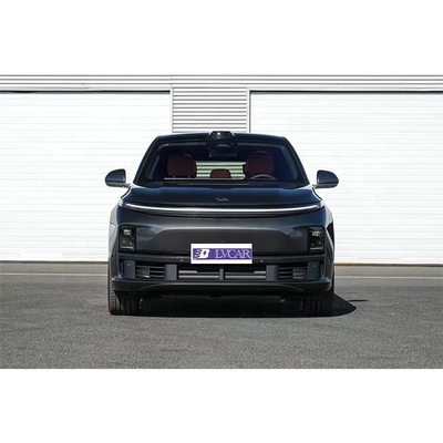 LiXiang L7 Modelo de tração nas quatro rodas Sistema de entretenimento para automóveis com volante multifunção