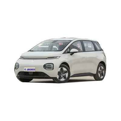 Direção à esquerda Wuling Baojun Hatchback popular e acessível de cinco portas e cinco lugares