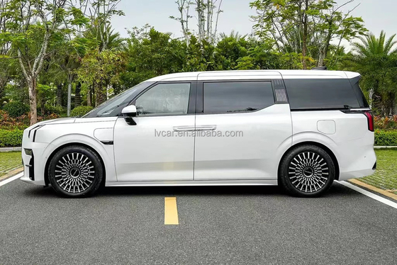 ZEEKR 009 MPV de luxo de 6 lugares com capacidade de bateria de 116kWh e tempo de carga de 0,5 horas