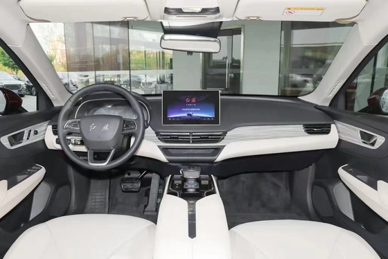 Revolucione o seu trajeto com o SUV elétrico de direção esquerda da Hongqi EQM-5