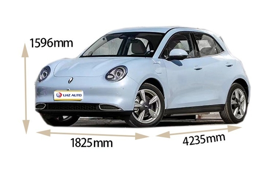 SUV elétrico de volante multifunção com autonomia de 400-500 km e binário máximo